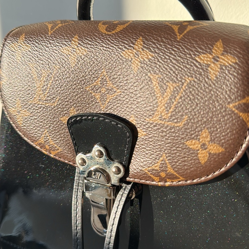 Louis Vuitton hot springs backpack authentic - Picture 2 of 7